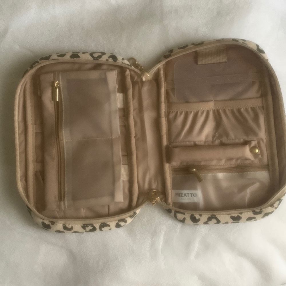 Jewelry travel organizer
